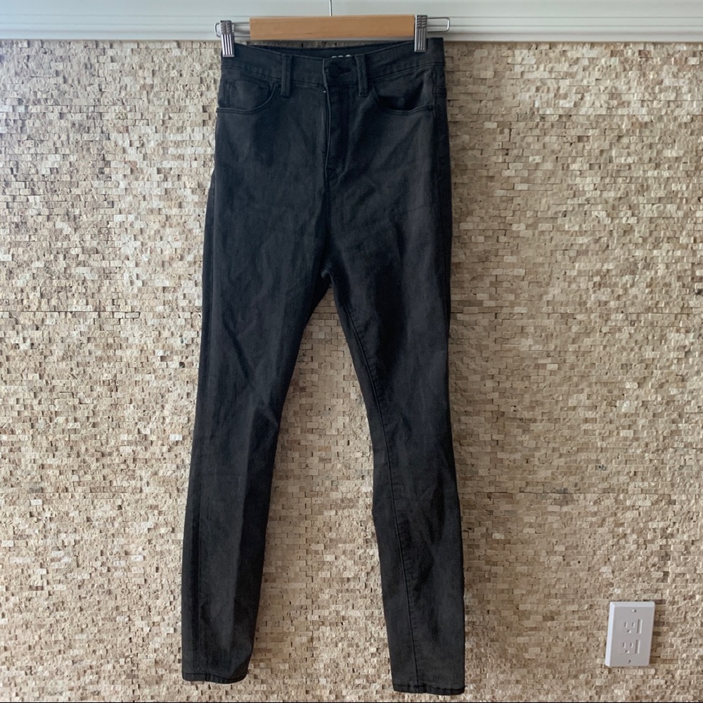 BDG Super High Rise Twig Ankle Jeans
